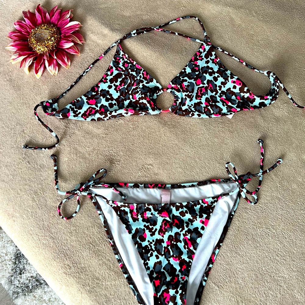 $40 NWOT Victoria Secret Bikini 👙